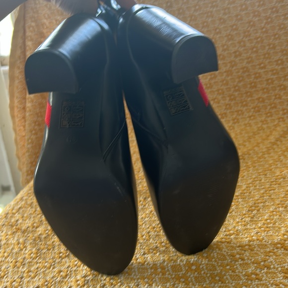 Journee Collection Black and Red Heeled Boots - Picture 8 of 8